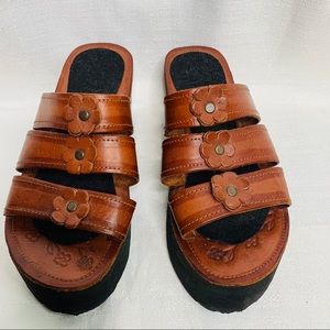 Leather sandals